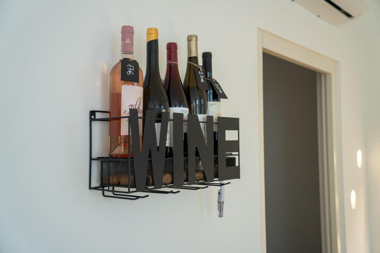 Guesthouse Diwine Merano Exterior foto A wine rack